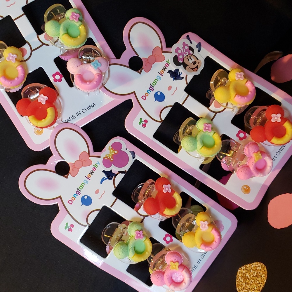 NWT Minnie Mouse Ears Claw  Berets Sneaker Laces Clips Hair Clips Disney